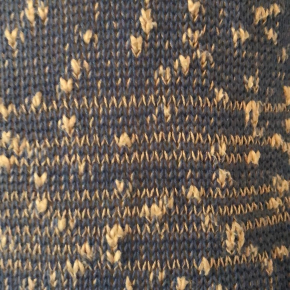 Ladies Sweater - Picture 4 of 6